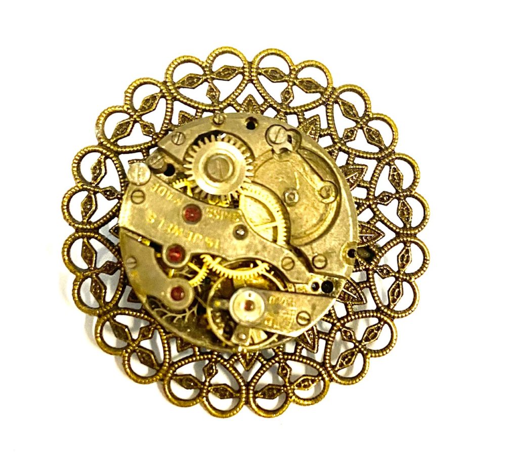 Steampunk broche 36