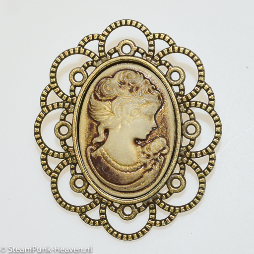 Steampunk broche 46 – OP IS OP