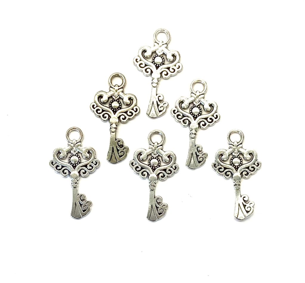 Steampunk sleutel 37, kleur zilver, set van 6 stuks